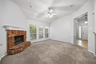 11361 Clover Knoll Dr, Frisco, TX 75035 - Photo 7