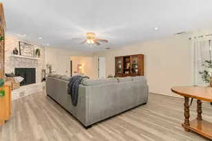 6212 Westover Dr, Granbury, TX 76049 - Photo 7