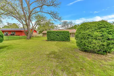 810 Hilltop Drive, Weatherford, TX 76086 - Photo 13