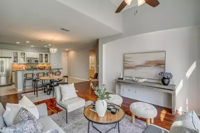 1020 Texas Street #3304, Fort Worth, TX 76102 - Photo 3