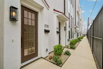 1775 Novela Way, Dallas, TX 75215 - Photo 1