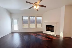 3717 Dutch Iris Ln, Forest Hill, TX 76140 - Photo 3