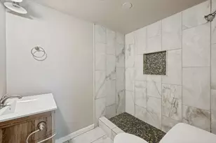 1913 San Antonio St, Grand Prairie, TX 75051 - Photo 15