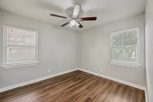 1913 San Antonio St, Grand Prairie, TX 75051 - Photo 21