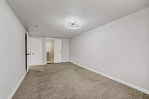 1913 San Antonio St, Grand Prairie, TX 75051 - Photo 13