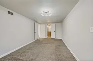 1913 San Antonio St, Grand Prairie, TX 75051 - Photo 21