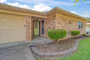 1904 Paula Dr, Denison, TX 75020 - Photo 3