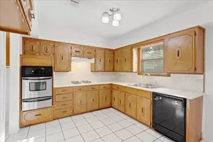 1904 Paula Dr, Denison, TX 75020 - Photo 9