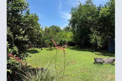 403 Avenue E Avenue, Valley Mills, TX 76689 - Photo 3