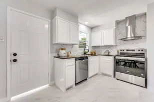 2605 Greenhurst Dr, Farmers Branch, TX 75234 - Photo 11