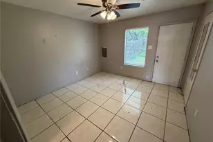 737 Woodland Ct, Kennedale, TX 76060 - Photo 9