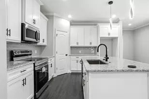 205 W Elm St, Alvarado, TX 76009 - Photo 7
