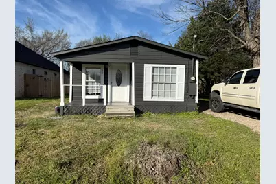 813 S Smith Street, Ennis, TX 75119 - Photo 1