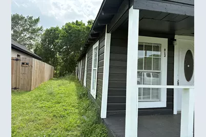 813 S Smith Street, Ennis, TX 75119 - Photo 11