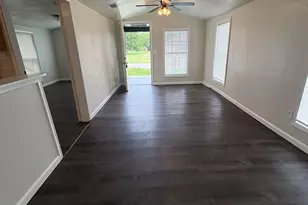 813 S Smith St, Ennis, TX 75119 - Photo 21
