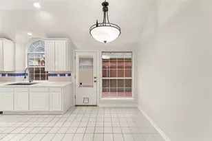 8513 Mill Creek Rd, Irving, TX 75063 - Photo 15