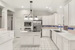 8513 Mill Creek Rd, Irving, TX 75063 - Photo 13