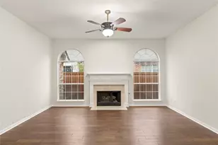 8513 Mill Creek Rd, Irving, TX 75063 - Photo 17