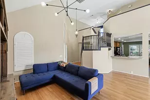 337 Touchdown Dr, Irving, TX 75063 - Photo 9