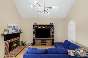 337 Touchdown Dr, Irving, TX 75063 - Photo 11