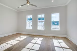4645 New Water Ln, Dallas, TX 75219 - Photo 5