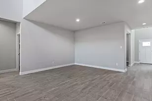 231 Sandstone Cir, Granbury, TX 76048 - Photo 9