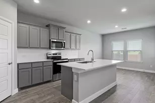 231 Sandstone Cir, Granbury, TX 76048 - Photo 3