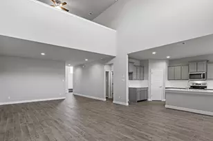 231 Sandstone Cir, Granbury, TX 76048 - Photo 11