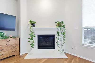 817 Huebner Way, Burleson, TX 76028 - Photo 21