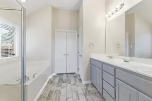 817 Huebner Way, Burleson, TX 76028 - Photo 29