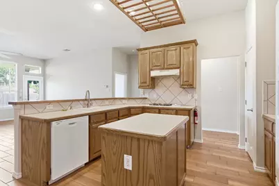 817 Huebner Way, Burleson, TX 76028 - Photo 13