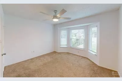 5503 Creek Valley Drive, Arlington, TX 76018 - Photo 9