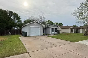 5503 Creek Valley Dr, Arlington, TX 76018 - Photo 3