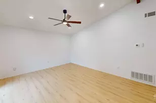 5503 Creek Valley Dr, Arlington, TX 76018 - Photo 5