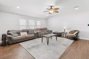 1512 Rosson Rd, Little Elm, TX 75068 - Photo 5