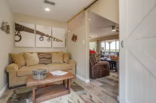 5901 Parkside Ct, Granbury, TX 76048 - Photo 5