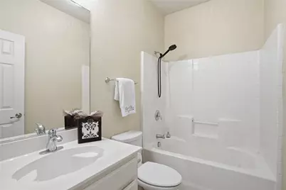 6361 Redeagle Creek Drive, Fort Worth, TX 76179 - Photo 13