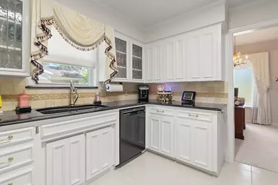 109 Oak Forest Trail, Euless, TX 76039 - Photo 13