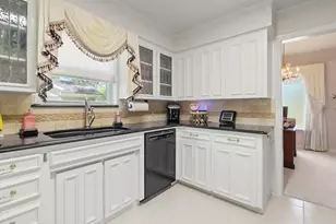 109 Oak Forest Trail, Euless, TX 76039 - Photo 13