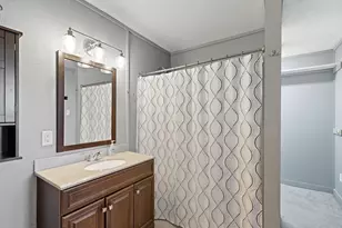 124 Mike Thornton Ct, Weatherford, TX 76088 - Photo 31