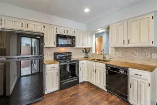 17490 Meandering Way, Dallas, TX 75252 - Photo 9