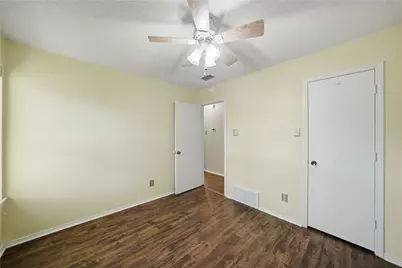 1129 W Hills Terrace, Saginaw, TX 76179 - Photo 15