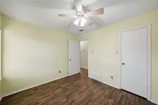 1129 W Hills Terrace, Saginaw, TX 76179 - Photo 15