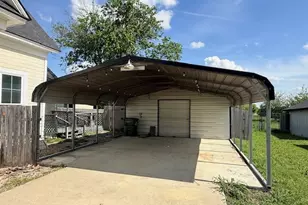 312 Poplar St, Italy, TX 76651 - Photo 3