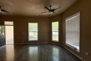 312 Poplar St, Italy, TX 76651 - Photo 13