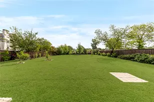 10110 Betty Jane Ln, Dallas, TX 75229 - Photo 3