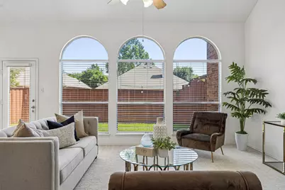 11821 Stephenville Drive, Frisco, TX 75035 - Photo 9