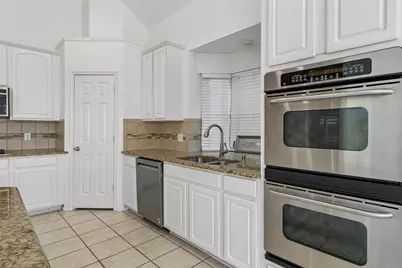 11821 Stephenville Drive, Frisco, TX 75035 - Photo 11