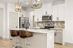 5707 Stonegate Cir, Granbury, TX 76048 - Photo 5