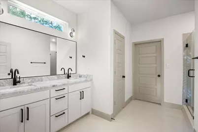 5707 Stonegate Circle, Granbury, TX 76048 - Photo 11